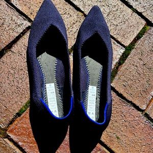 Rothy’s The Point in navy